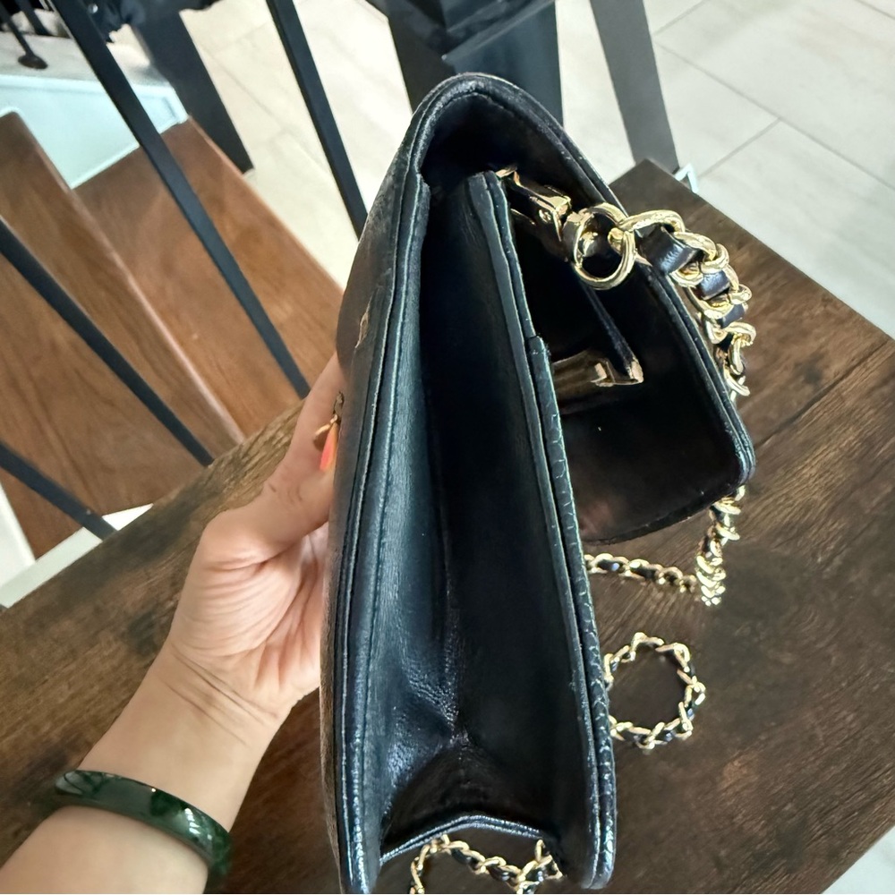 CHANEL Caviar WOC (Wallet on Chain) – 24K Gold Hardware | Versatile Black - Picture 10 of 17